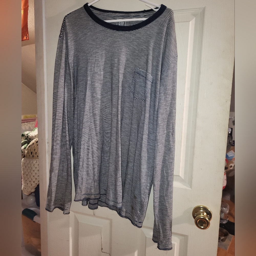 Men's long sleeve shirt